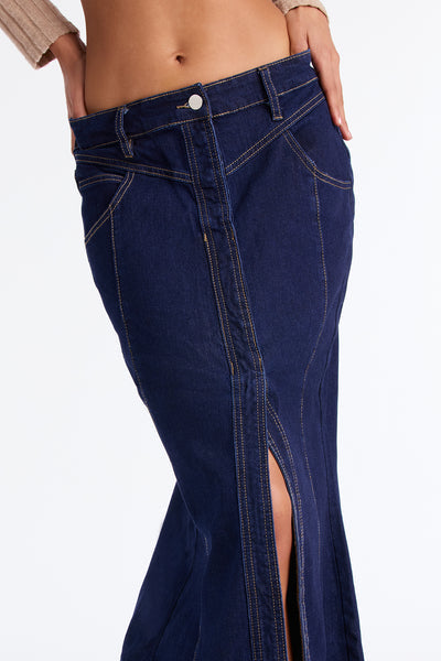 https://cdn.shopify.com/s/files/1/0293/9277/files/10-20-25_S6_24_25GM070_DarkWash_ZSR_TK_IM_16-14-37_11286_PXF.jpg?v=1761068863&with=400&height=600