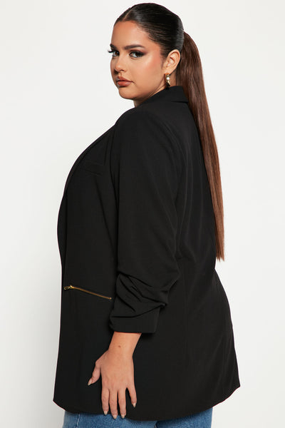https://cdn.shopify.com/s/files/1/0293/9277/products/10-21-22Studio4_SN_IM_10-39-57_8_JK26857_Black_0430_PLUS_JB.jpg?v=1666628486&with=400&height=600