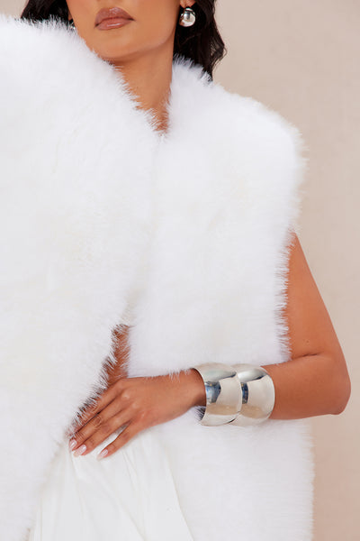 https://cdn.shopify.com/s/files/1/0293/9277/files/10-22-24_S5_9_C32303_OffWhite_AZ_IM_10-58-44_21110_PXF.jpg?v=1729718892&with=400&height=600
