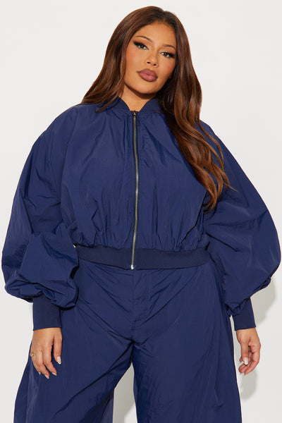 https://cdn.shopify.com/s/files/1/0293/9277/files/10-22-25_S3PM_113_V125JK1303_Navy_JP_AC_18-43-34_PLUS_80821_PXF.jpg?v=1762884988&with=400&height=600