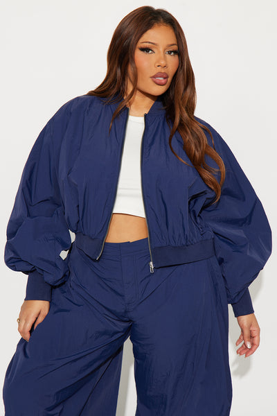 https://cdn.shopify.com/s/files/1/0293/9277/files/10-22-25_S3PM_113_V125JK1303_Navy_JP_AC_18-43-42_PLUS_80825_PXF.jpg?v=1762884988&with=400&height=600