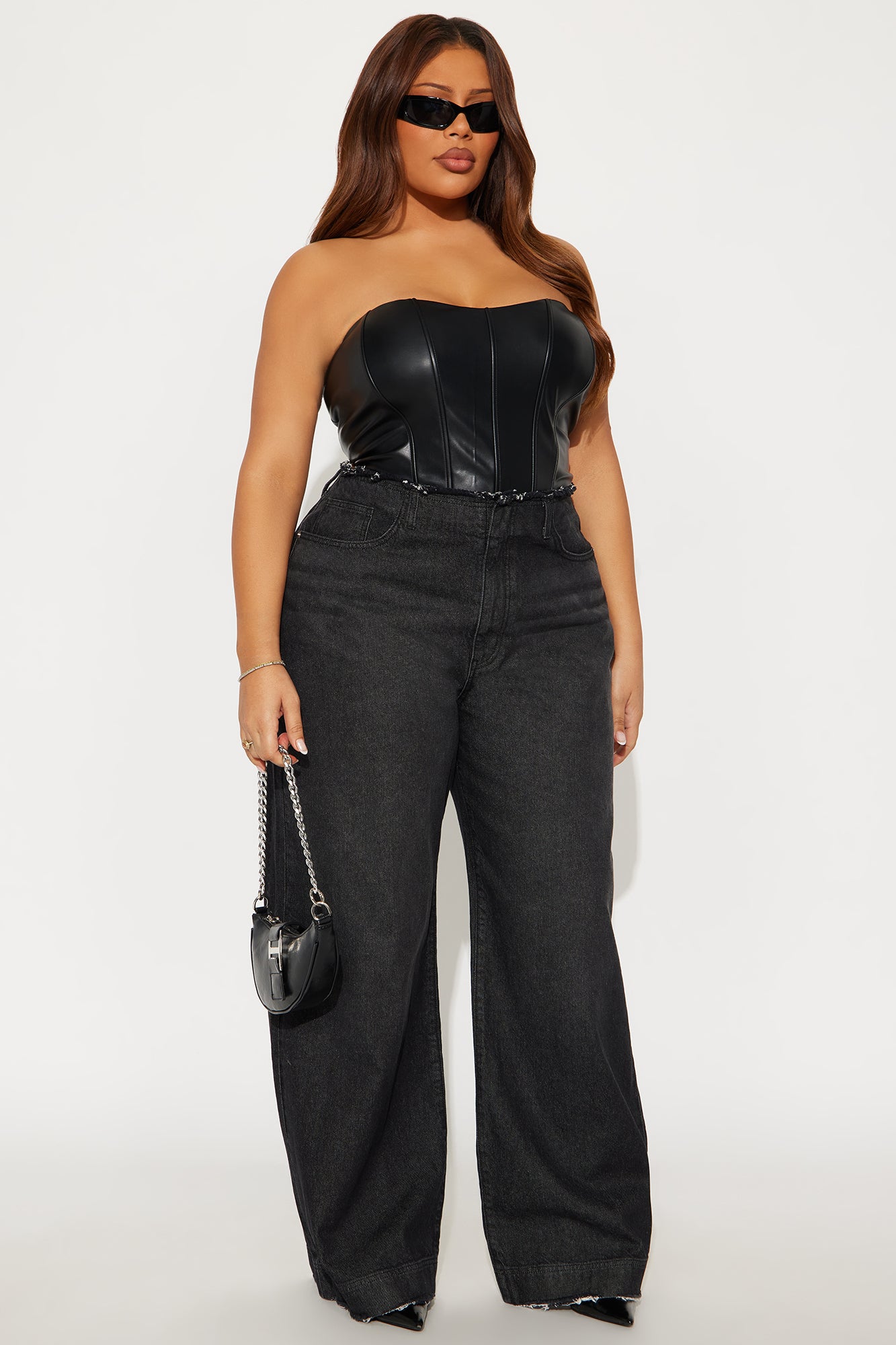 https://cdn.shopify.com/s/files/1/0293/9277/files/10-23-25_S3_49_FNP061630_BlackWash_KK_AC_14-48-46_PLUS_81674_SKS.jpg?v=1761679844
