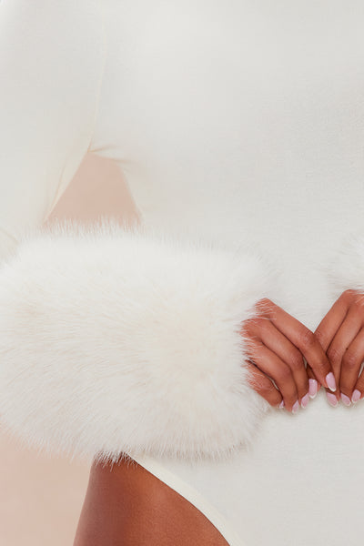 https://cdn.shopify.com/s/files/1/0293/9277/files/10-23-25_S5_42_C16163_Cream_JG_IM_15-10-17_29119_PXF.jpg?v=1761349844&with=400&height=600