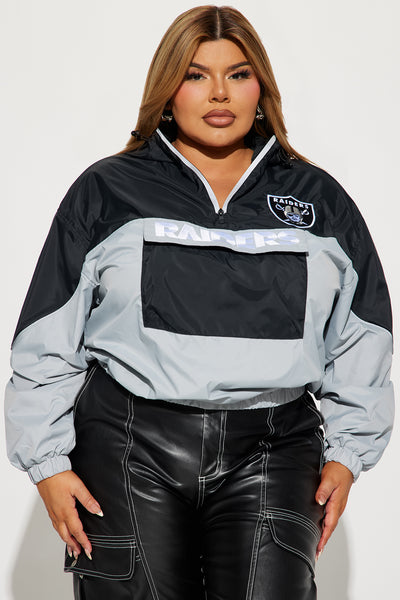 https://cdn.shopify.com/s/files/1/0293/9277/files/10-25-23Studio3_CB_IM_14-40-19_43_JKLG599FLVFS_Blackcombo_4985_PLUS_PXF.jpg?v=1699302432&with=400&height=600