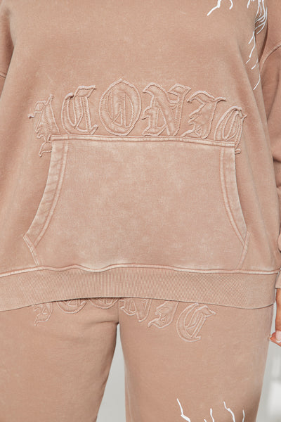 https://cdn.shopify.com/s/files/1/0293/9277/files/10-28-25_S3PM_63_V22507SC4707_Taupe_AE_AC_18-32-50_PLUS_85765_PXF.jpg?v=1761861572&with=400&height=600