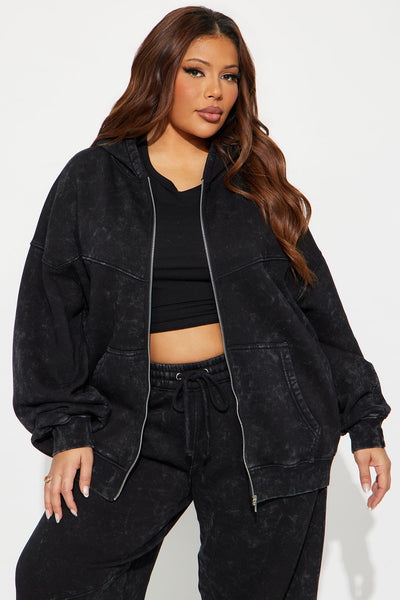 https://cdn.shopify.com/s/files/1/0293/9277/files/10-28-25_S3PM_78_V22507LN4701_Charcoal_AE_AC_19-23-37_PLUS_85921_CM.jpg?v=1762188686&with=400&height=600