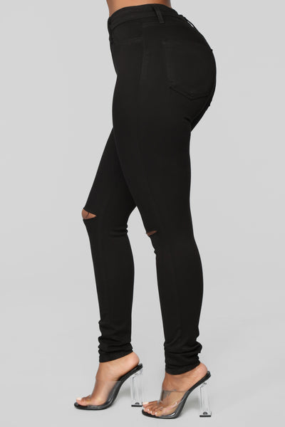 https://cdn.shopify.com/s/files/1/0293/9277/products/10-29-18_Studio_2_11-38-13_P831_Black_12579_DM.jpg?v=1690323130&with=400&height=600
