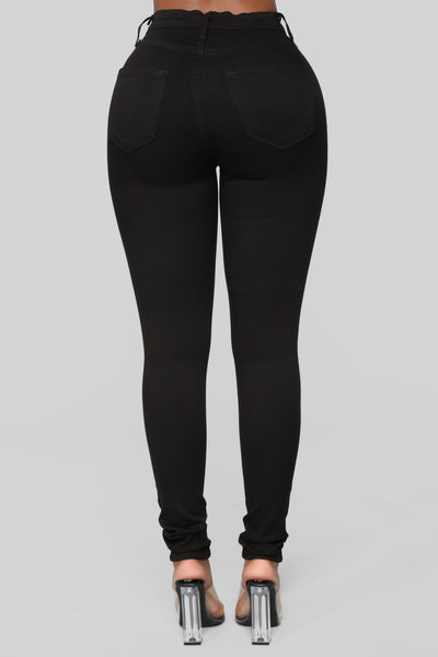 https://cdn.shopify.com/s/files/1/0293/9277/products/10-29-18_Studio_2_11-38-27_P831_Black_12580_DM.jpg?v=1690323130&with=400&height=600