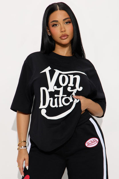 https://cdn.shopify.com/s/files/1/0293/9277/files/10-29-25_S1_6_7VND9C4860NV_Black_KJ_NL_10-10-10_5138_PXF.jpg?v=1762204955