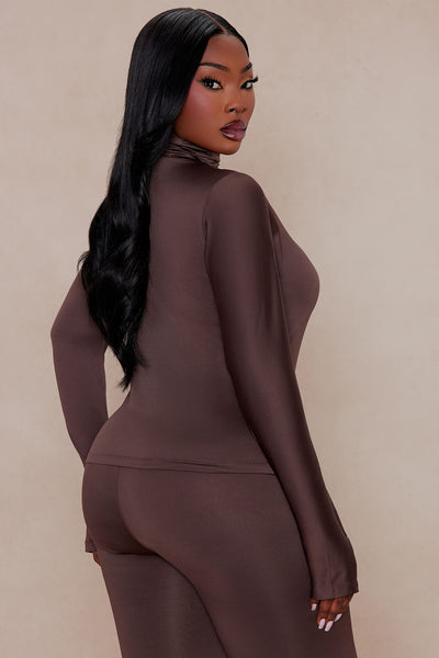 https://cdn.shopify.com/s/files/1/0293/9277/files/10-29-25_S5_26_C25001NS_Chocolate_ZSR_JP_IM_14-13-39_PLUS_32824_PXF_SG.jpg?v=1762203404&with=400&height=600