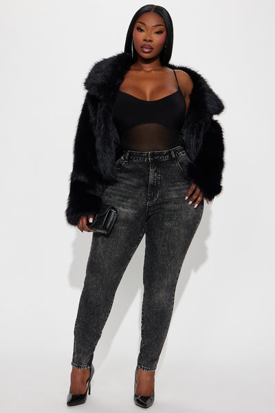 https://cdn.shopify.com/s/files/1/0293/9277/files/10-31-25_S4_10_YJDM15HRSOPTION3_Black_KK_EO_11-09-59_PLUS_50129_PXF.jpg?v=1762455395&with=400&height=600
