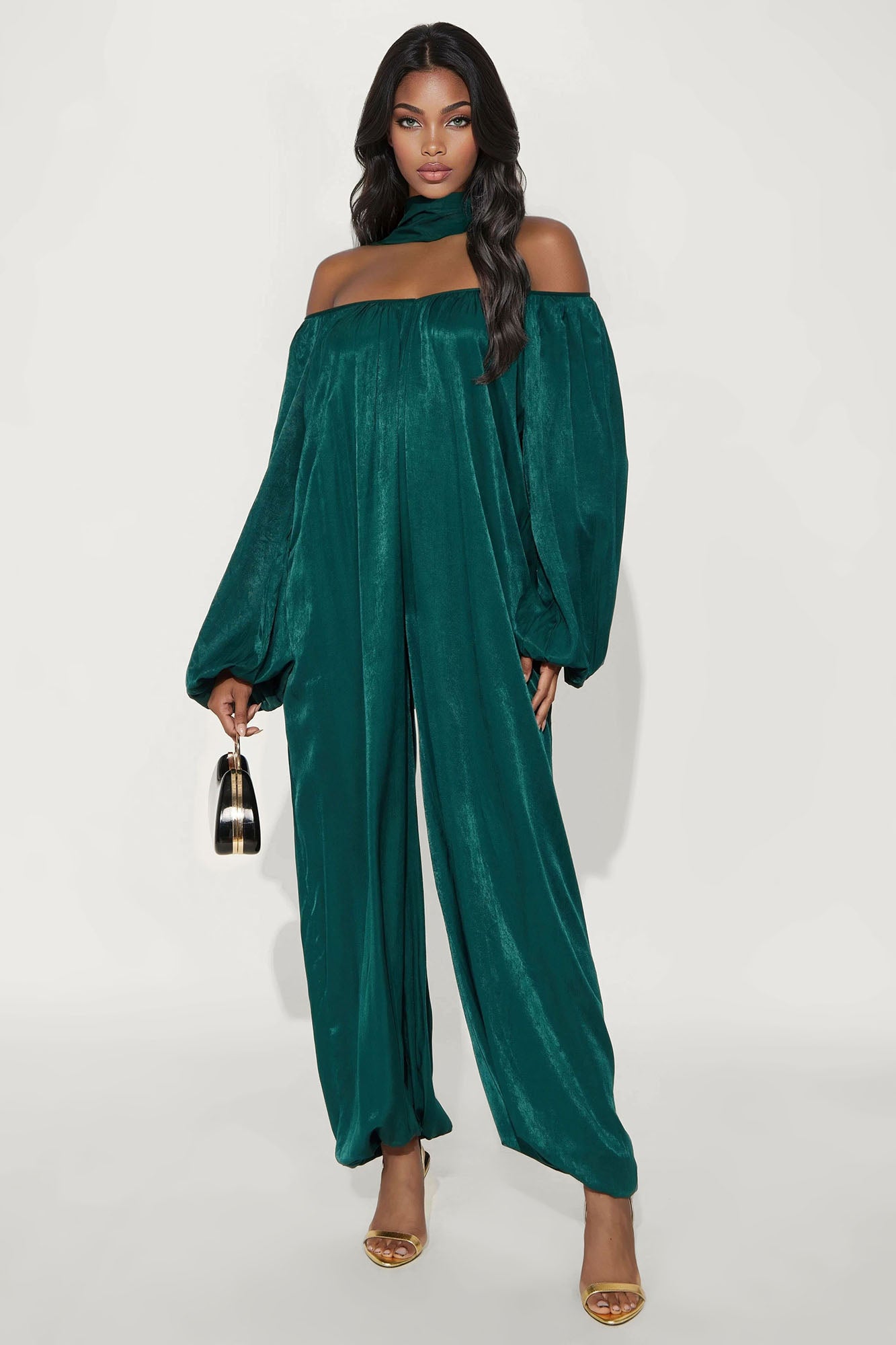 https://cdn.shopify.com/s/files/1/0293/9277/files/11-03-25_S3_23_67541BG_HunterGreen_RK_JS_10-28-49_89525-Adia_CM_CM_CM.jpg?v=1764172251