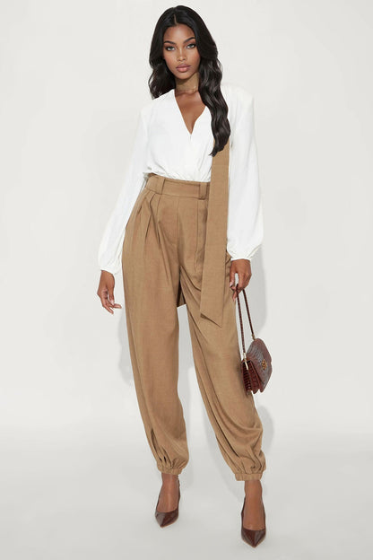 https://cdn.shopify.com/s/files/1/0293/9277/files/11-03-25_S3_42_67537BG_BrownCombo_RK_JS_13-07-03_89838-Adia_CM_CM_CM.jpg?v=1764172662