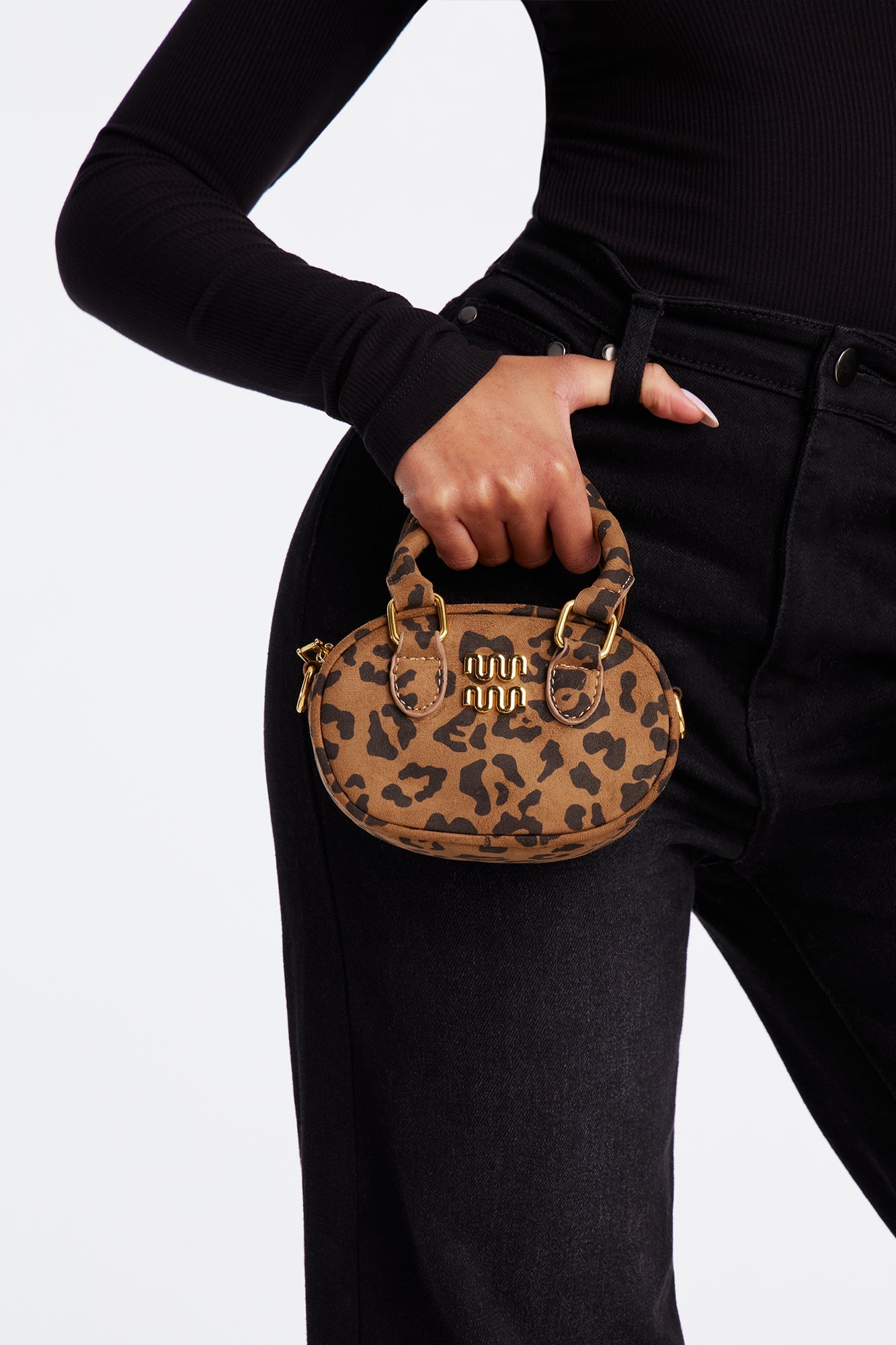 https://cdn.shopify.com/s/files/1/0293/9277/files/11-04-25_S6_79_ZDFNA2744_Leopard_KF_IM_14-17-55_11788_PXF.jpg?v=1762468313