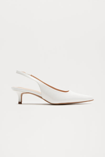 https://cdn.shopify.com/s/files/1/0293/9277/files/11-05-24_S15_21_AURA01_White_CZ_11-17-116137_PXF.jpg?v=1731949801&with=400&height=600