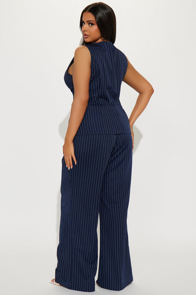 https://cdn.shopify.com/s/files/1/0293/9277/files/11-05-24_S3_11_ZA64T749_Navy_KT_AC_10-34-09_PLUS_85823_PXF.jpg?v=1730931479&with=400&height=600