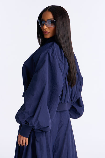 https://cdn.shopify.com/s/files/1/0293/9277/files/11-10-25_S6_28_V125JK1303_Navy_ZSR_LR_SS_15-22-42_14098_PXF.jpg?v=1762884989&with=400&height=600