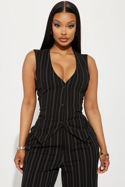 https://cdn.shopify.com/s/files/1/0293/9277/files/11-11-23Studio2_KJ_RL_11-16-00_9_OV28121_Black_71905_EH.jpg?v=1700089721&with=400&height=600