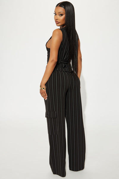 https://cdn.shopify.com/s/files/1/0293/9277/files/11-11-23Studio2_KJ_RL_11-16-30_9_OV28121_Black_71906_EH.jpg?v=1700089721&with=400&height=600