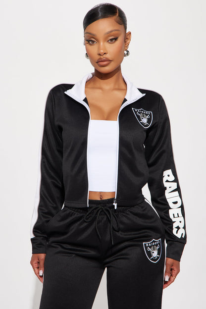 https://cdn.shopify.com/s/files/1/0293/9277/files/11-12-24_S2_42_JZLJ017FLVFS_Black_KJ_RL_14-56-15_43677_PXF.jpg?v=1731714140