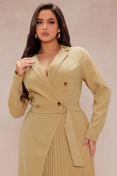 https://cdn.shopify.com/s/files/1/0293/9277/files/11-12-24_S5_7_D23620_Camel_CC_AZ_DO_13-57-02_PLUS_52060_CM_SL.jpg?v=1764098710&with=400&height=600