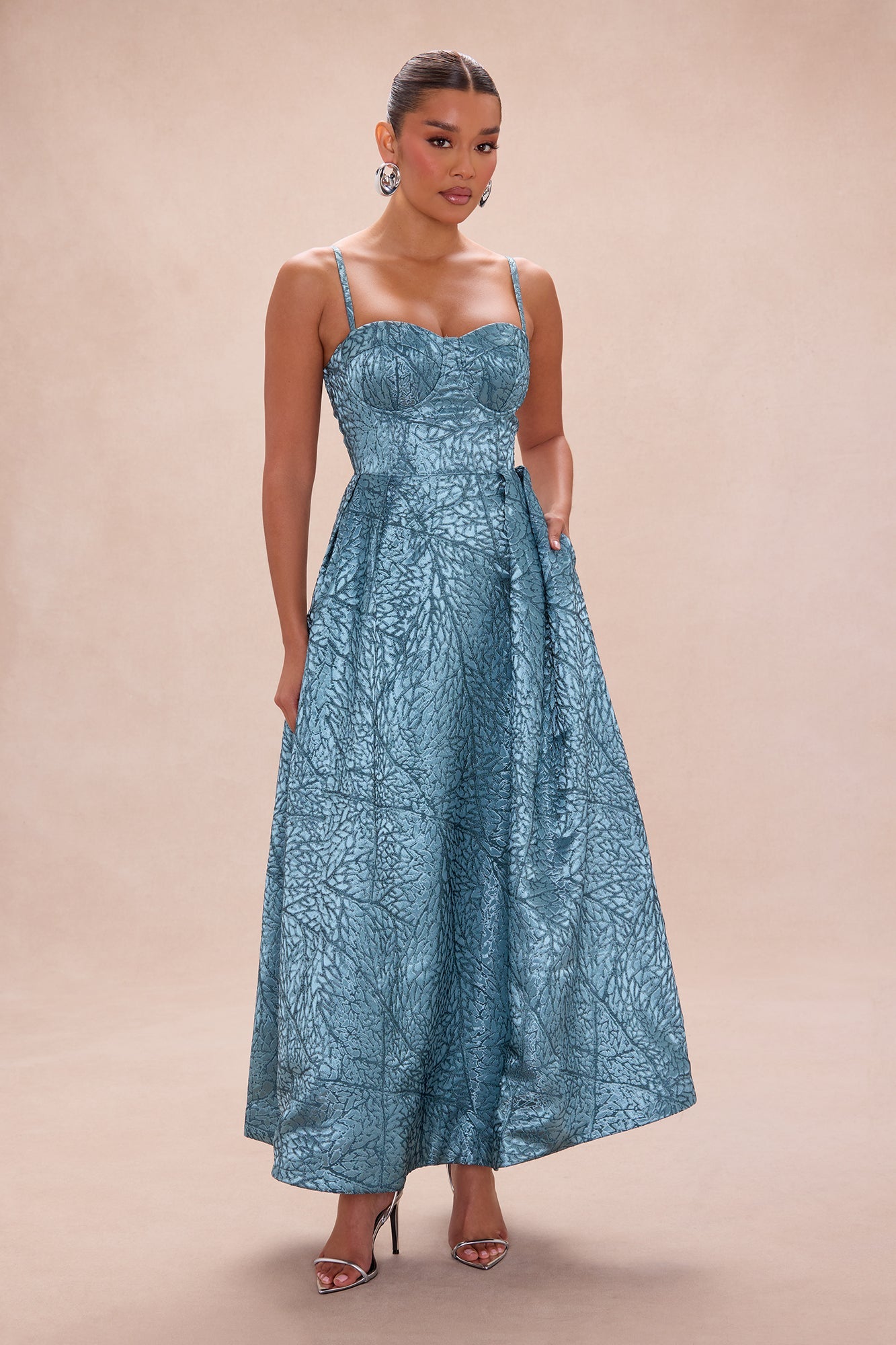 https://cdn.shopify.com/s/files/1/0293/9277/files/11-13-25_S5_10_GW24K2043CE_BlackGreen_ZSR_AE_DR_11-35-33_18860_SKS_4f98e1d5-d3a6-4bda-94bf-24a145fa53e0.jpg?v=1763667743