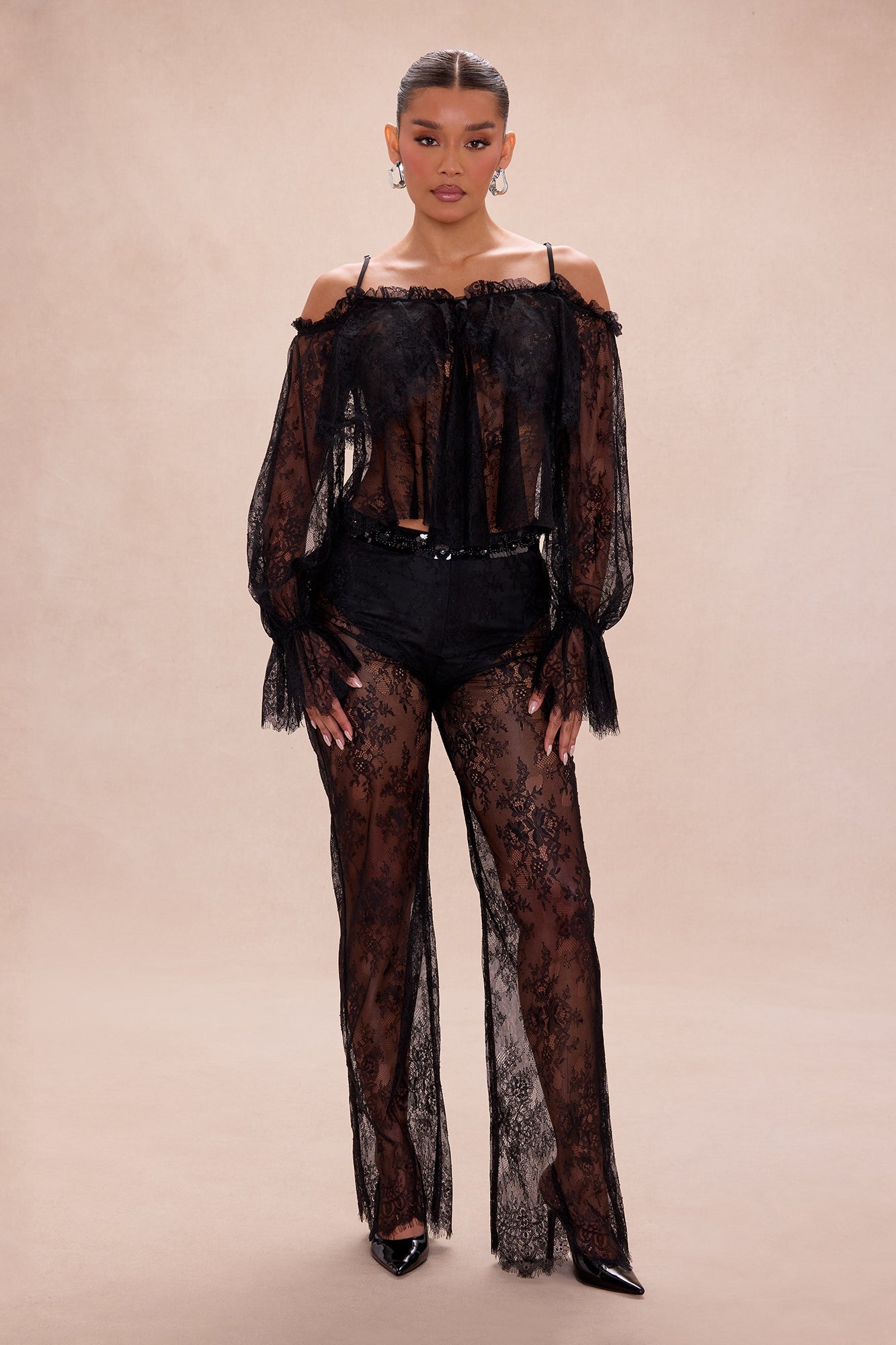 https://cdn.shopify.com/s/files/1/0293/9277/files/11-13-25_S5_15_GW25K5678BD_Black_ZSR_AE_DR_12-01-20_18950_SKS.jpg?v=1763398387