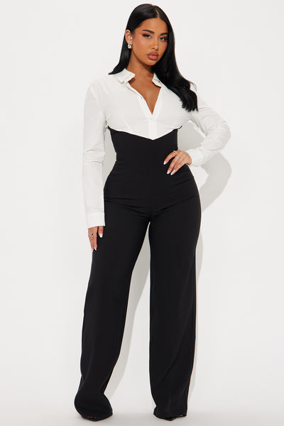 https://cdn.shopify.com/s/files/1/0293/9277/files/11-14-24_S1_58_RC0217_WhiteBlack_KS_SS_14-57-34_168301_PXF.jpg?v=1731964740&with=400&height=600