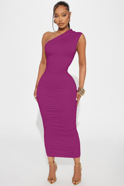 https://cdn.shopify.com/s/files/1/0293/9277/files/11-14-24_S2_3_KDSD4062804_Nude_CXB_RL_15-23-26_20827_SG_KP_Magenta_SG.jpg?v=1757029310