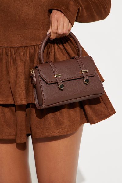https://cdn.shopify.com/s/files/1/0293/9277/files/11-14-24_S3_55_ER25983S_Brown_CZ_JS_13-25-19_89874_PXF.jpg?v=1731699328&with=400&height=600