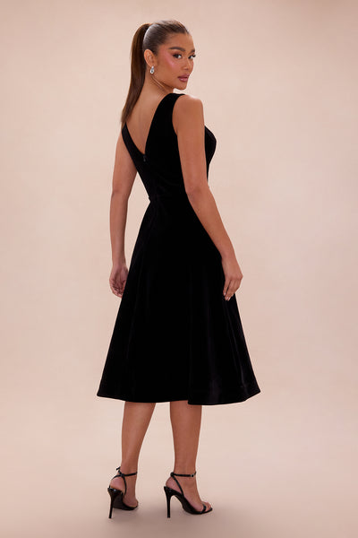 https://cdn.shopify.com/s/files/1/0293/9277/files/11-14-25_S5_42_JY2434B_Black_ZSR_AE_AC_12-47-52_16730_PXF.jpg?v=1763482092&with=400&height=600