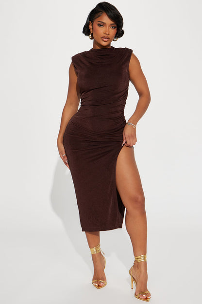 https://cdn.shopify.com/s/files/1/0293/9277/files/11-16-23Studio1_CB_PC_15-09-12_43_SWD230803_Chocolate_14008_JB.jpg?v=1700503762