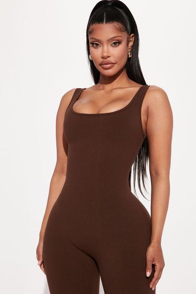 https://cdn.shopify.com/s/files/1/0293/9277/files/11-17-22Studio2_RM_RL_14-17-28_14_ZDJ5331N_Chocolate_P_2093_EH_MH.jpg?v=1686866395&with=400&height=600
