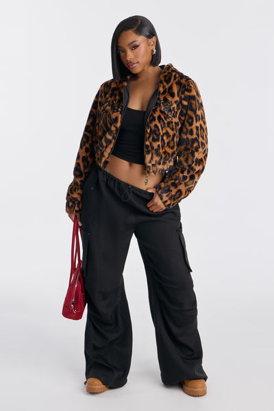 https://cdn.shopify.com/s/files/1/0293/9277/files/11-18-25_S2_28_EHWJ71043_Leopard_DA_SS_13-41-55_15375_SKS.jpg?v=1763888646&with=400&height=600