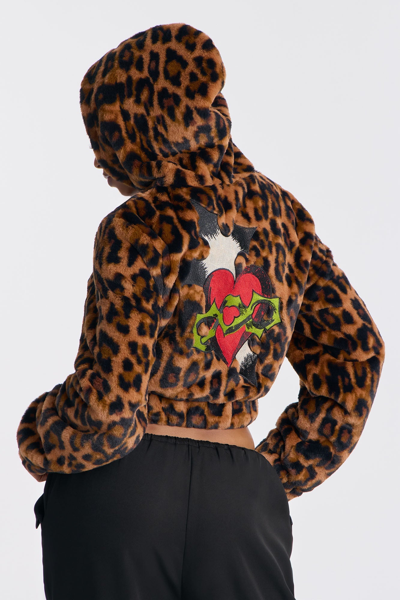 https://cdn.shopify.com/s/files/1/0293/9277/files/11-18-25_S2_28_EHWJ71043_Leopard_DA_SS_13-44-29_15403_SKS_CM.jpg?v=1763888646