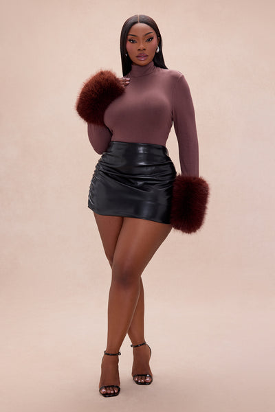 https://cdn.shopify.com/s/files/1/0293/9277/files/11-19-25_S5PM_118_C16163_Chocolate_ZSR_AE_AC_16-46-55_PLUS_25439_PXF.jpg?v=1763775307&with=400&height=600