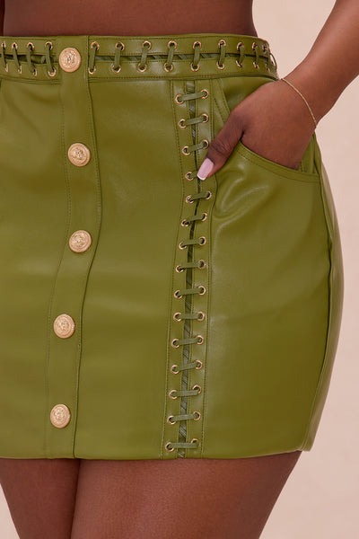 https://cdn.shopify.com/s/files/1/0293/9277/files/11-19-25_S5_31_25MSW0015B_Green_ZSR_AE_AC_12-02-32_PLUS_24441_PXF.jpg?v=1763772458&with=400&height=600