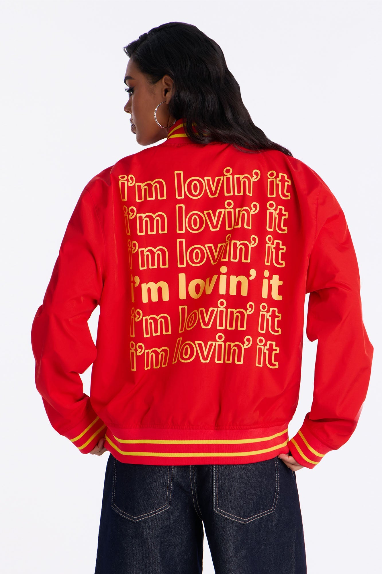 https://cdn.shopify.com/s/files/1/0293/9277/files/11-21-25_S2_14_MCD4070JA_Red_RK_JS_10-52-58_18640_SKS_SG.jpg?v=1764559587