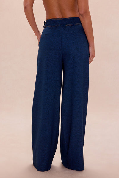 https://cdn.shopify.com/s/files/1/0293/9277/files/11-21-25_S5_12_D79285_Denim_AE_AC_11-46-33_17423_PXF_VV.jpg?v=1764006568&with=400&height=600