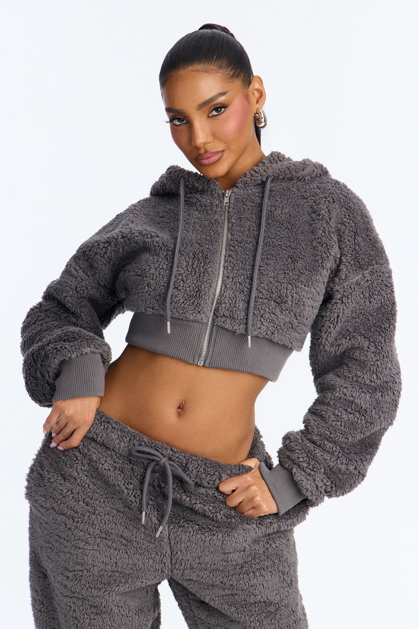 https://cdn.shopify.com/s/files/1/0293/9277/files/11-21-25_S5_27_P225LN3711_Grey_KK_DR_13-41-29_10632_SKS_BH.jpg?v=1763916782