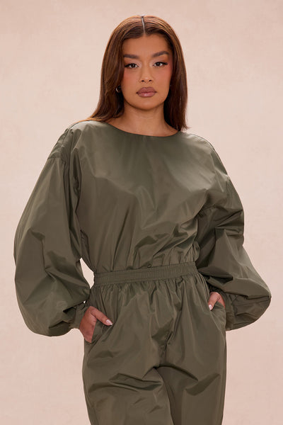 https://cdn.shopify.com/s/files/1/0293/9277/files/11-21-25_S5_4_25GWM12057AB_Olive_AE_AC_10-58-27_25785_PXF_VV.jpg?v=1763972153&with=400&height=600