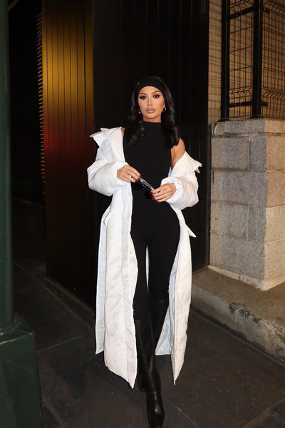 https://cdn.shopify.com/s/files/1/0293/9277/files/11-25-2024__321_Amber_Snatched_Jumpsuit_Black_LA.jpg?v=1734995709&with=400&height=600