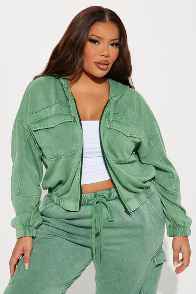 https://cdn.shopify.com/s/files/1/0293/9277/files/11-25-24_S4_1_J4K6182C_Green_ZSR_CXB_PC_10-54-38_PLUS_100783_CM.jpg?v=1732582015&with=400&height=600
