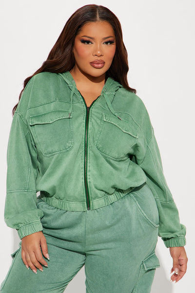 https://cdn.shopify.com/s/files/1/0293/9277/files/11-25-24_S4_1_J4K6182C_Green_ZSR_CXB_PC_10-55-17_PLUS_100785_CM.jpg?v=1732582015&with=400&height=600