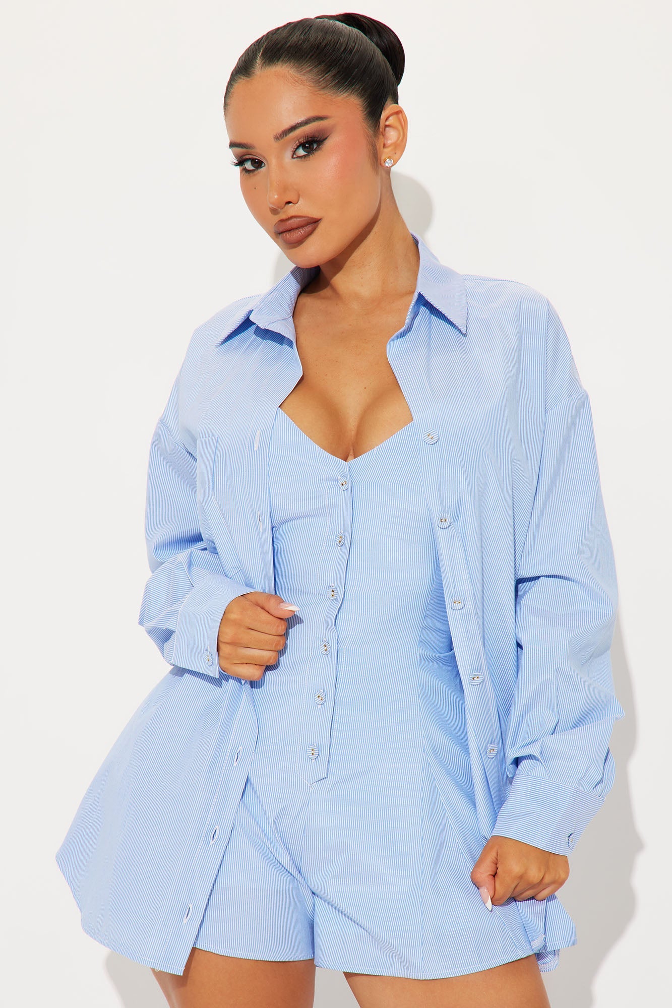 https://cdn.shopify.com/s/files/1/0293/9277/files/11-26-24_S3_12_81519SK_LightBlue_TK_DO_10-37-05_91232_CM.jpg?v=1732731569