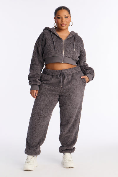 https://cdn.shopify.com/s/files/1/0293/9277/files/12-03-25_S5_52_P225LN3711_Grey_JG_IM_15-26-29_PLUS_4970_PXF.jpg?v=1764883238&with=400&height=600