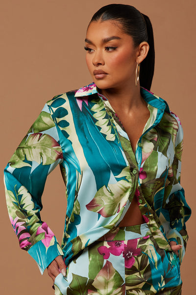 https://cdn.shopify.com/s/files/1/0293/9277/files/12-04-23Studio5_CXB_SS_13-26-40_28_SET2030_Greencombo_18073_PXF.jpg?v=1702326328&with=400&height=600