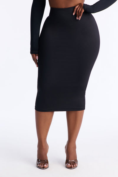 https://cdn.shopify.com/s/files/1/0293/9277/files/12-04-25_S4_8_B12507SK4101_Black_ZSR_LR_IM_12-00-46_PLUS_2871_PXF_WG.jpg?v=1765824892&with=400&height=600