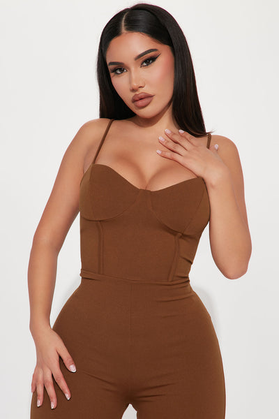https://cdn.shopify.com/s/files/1/0293/9277/files/12-05-22Studio3_DM_DJ_15-07-09_60_TP1513S_Mocha_17620_SG_KP.jpg?v=1741042933&with=400&height=600