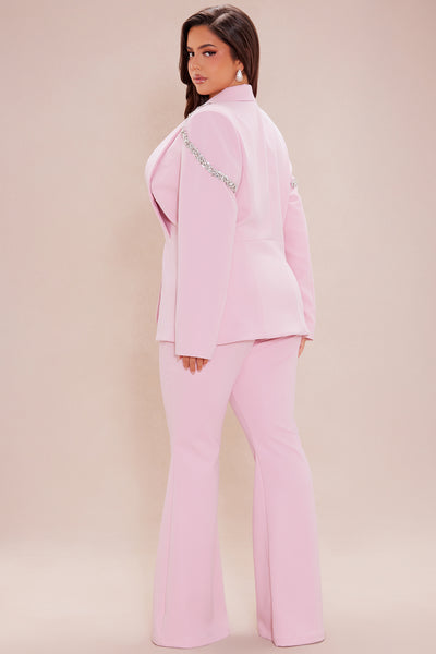 https://cdn.shopify.com/s/files/1/0293/9277/files/12-06-24_S5_39_24GWF111AB_Pink_KJ_DO_14-13-15_PLUS_1326_PXF.jpg?v=1734542242&with=400&height=600